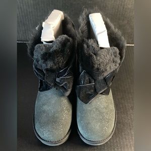 UGG: GITA TWINKLE BOW MINI (Size: 7)